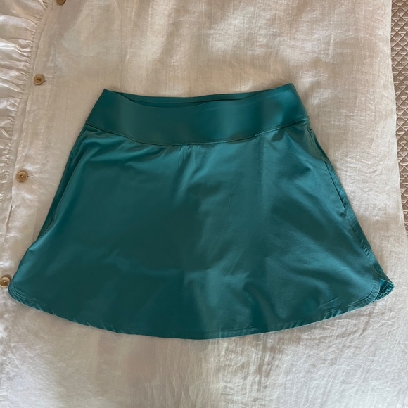 PUMA Women's Skort, size medium - Picture 2 of 9